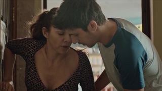 Ekaterina Guseva - Vhodya v dom oglyanis s01e01 (2019)