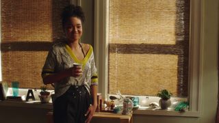 Aisha Dee, Olivia Luccardi - The Bold Type s02e07 (2018) Censorship nude scene
