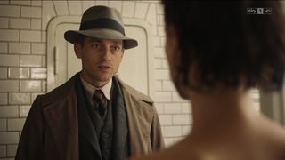 Liv Lisa Fries, Leonie Benesch - Babylon Berlin s02e01 (2017) Censored celebs scenes