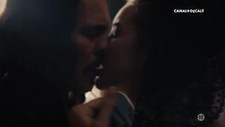 Maddison Jaizani nude - Versailles s03e06 (2018)