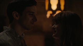 Ella Purnell naked scene - Sweetbitter s01e03 (2018, NUDE)