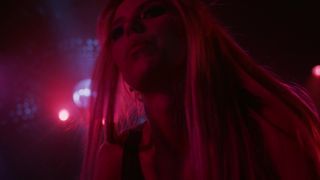 Riley Voelkel. Monica Raymund - Hightown s01e06 (2020) Censored nude scene