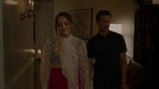 Elizabeth Gillies - Dynasty s02e21 (2018) Nude movie scene