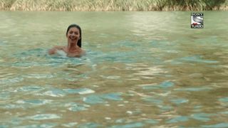 Lavinia Longhi, and other - Station Horizon s01e04 (2015) celeb nude scene