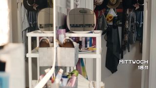 Lisa-Marie Koroll - Wir sind jetzt s01e02 (2019)