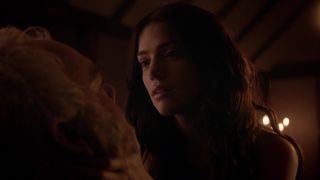 Janet Montgomery, Azure Parsons - Salem s01e01 (2014) actress naked