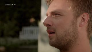 Luise Bahr, Sarah Maria Besgen - Manner! Alles auf Anfang s01e01 (2015) celebs topless scenes