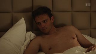 Lauriane Gillieron - Quartier des banques s01e01-04 (2017) Naked actress in a hot scene