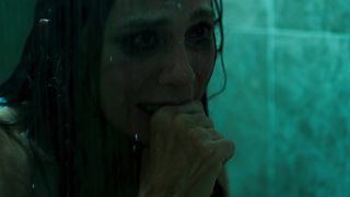 Roxane Duran, Julia Stiles, Lena Olin nude - Riviera s02e01e04e05 (2019)