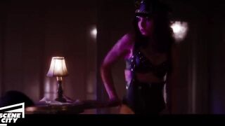 Burlesque: Ali Saves The Flash (Kristen Bell, Christina Aguilera HD VIDEO SEQUENCE)