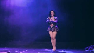 ABQ12 SA1S8 Ruby Chambagne - Caravan