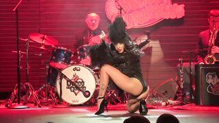 Raquel Reed - Bustout Burlesque in Fresh Orleans