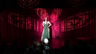 Dixie Denier- Sob Me A Sea