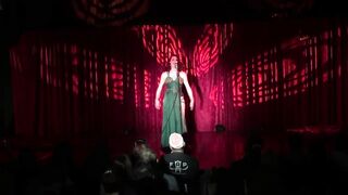 Dixie Denier- Sob Me A Sea