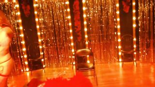 Lou Foxx Burlesque - Bare nine