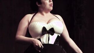 Dee Flowered's solo as The Penguin in "GOTHAM"