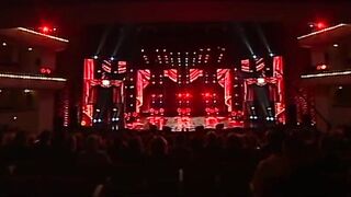 LIDO de Paris - "C'est magique"