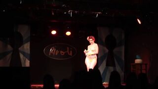 Expose Me @ The Rivoli - Pleasure Button PetitFour