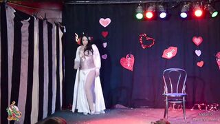 Burlesque Perla Foxxx