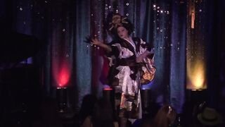Girl Shanime - Geisha of The Bones (Burlesque)