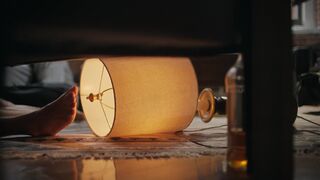 Kaley Cuoco hot - The Flight Attendant s01e06 (2020) TV Show Sexy Celebs