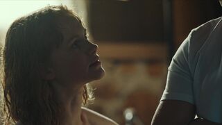 Emma Laird – Mayor of Kingstown s01e09 (2021) TV SHOW Hot Bath Scene