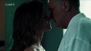 Alma Hasun - Vorstadtweiber s01e59 (2022) Naked Actress