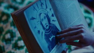 Daphne Patakia, Alice Taglioni - OVNI(s) s02e06 (2022) Nudity TV Scenes