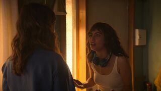 Raïka Hazanavicius, Anne Azoulay, Camille Dochez sexy - The 7 Lives of Lea s01t02-06 (2022)