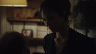 Ophelia Kolb - Ce que Pauline ne vous dit pas s01e03-04 (2022) Nude Celebs