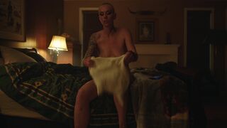 Jen Znack nude - Peacemaker s01e06 (2022)