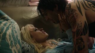 Lily James, Crystal Rush, McKenzie Lee, Nikki Benz - Pam and Tommy s01e04 (2022)