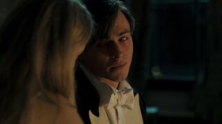 Naomi Scott, Sienna Miller hot - Anatomy of a Scandal s01 (2022)