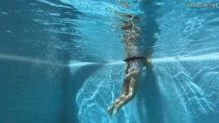 Hungarian underwater erotics with Puzan Bruhova