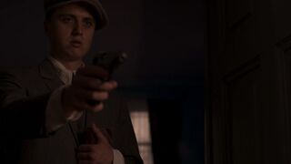 Masza Wagracka - Krol s01e07 (2020) celeb bra-less vignette from the video