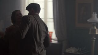 Magdalena Boczarska, Lena Gora, and other - Krol s01e05-06 (2020) celeb bare knockers sequence