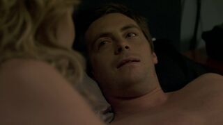 Emily Beecham, Claire Foy - Pulse s01e01 (2010) bare vignette