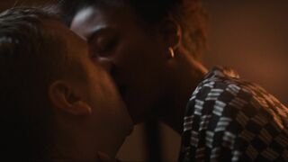 Larissa Sirah Herden, Bibiana Beglau - King of Stonks s01e01e04e06 (2022) bare video sequence