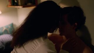 Nikita Uggla, Frida Argento, Mimmi Cyon, Felicia Truedsson, Nathalie Varli - Young Royals s01e01-05 (2021) Masurbation Scene and Sexy Episodes