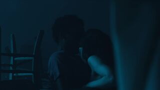 Ayumi Roux topless - Les rivieres pourpres (2022) s04e03