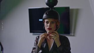 Lisa-Lena Tritscher - Wischen ist Macht s01e10 (2019) Sexy Scenes