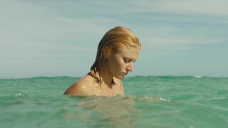 Julia Schlaepfer, Aminah Nieves nude scene - 1923 (2023) s01e04