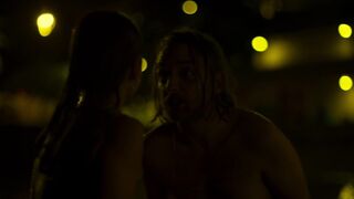 Isaline Prévost sexy - La vie devant (2022) s01e02