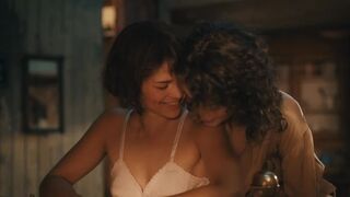 Naemi Florez, Amy Benkenstein sexy - Das Haus der Träume  (2022) s01e01-04