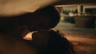 Naemi Florez, Amy Benkenstein sexy - Das Haus der Träume  (2022) s01e01-04