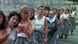 Charlotte Gainsbourg, Nathalie Cardone - La petite voleuse (1988) topless actress