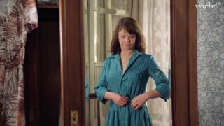 Katrin Sass - Bis dass der Tod euch scheidet (1978) nude scenes