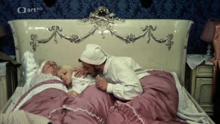 Olga Schoberova - Dovidenia v pekle, priatelia (1970) topless movie scene