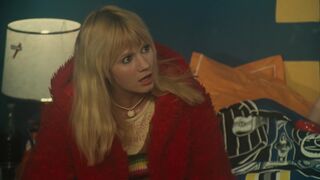 Paula Moore – Pas de problème! (1975) classic topless scene