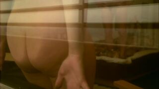 Retro sex film - Der ma være en sengekant (1975)